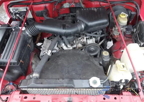 2000 Jeep Wrangler Se from USA, damaged, VIN 1J4FA29P2YP778588